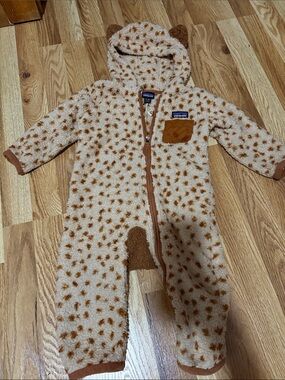 Patagonia Kids Cream & Brown Sherpa Hooded One-Piece Footie 12-18m
